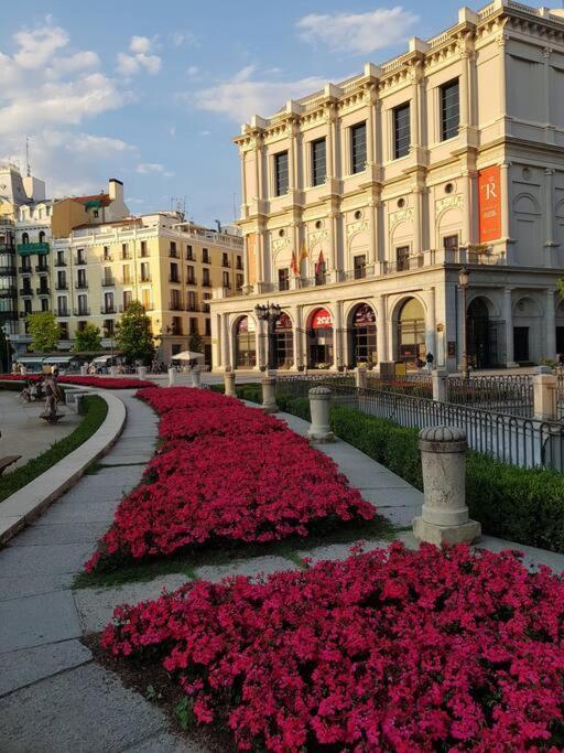 Centro Madrid. Plaza Mayor. Puerta Del Sol. Opera. Екстер'єр фото