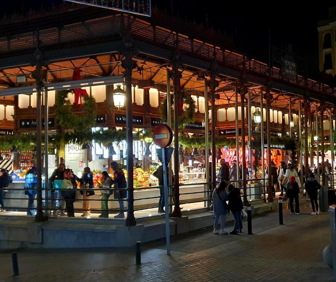 Centro Madrid. Plaza Mayor. Puerta Del Sol. Opera. Екстер'єр фото